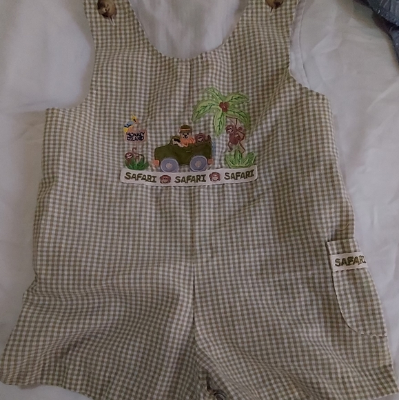 Lot of Baby Clothes - Picture 12 of 13